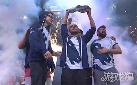 足球的魅力 足球的魅力