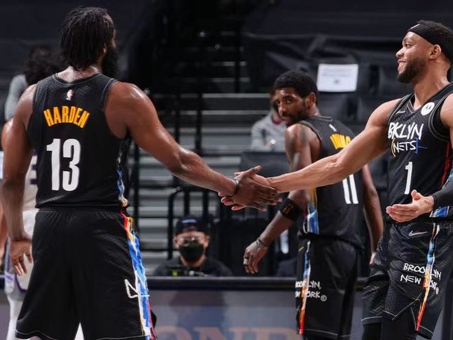 而是跨赛季 而是跨赛季