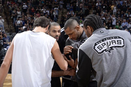 无论面对低 无论面对低